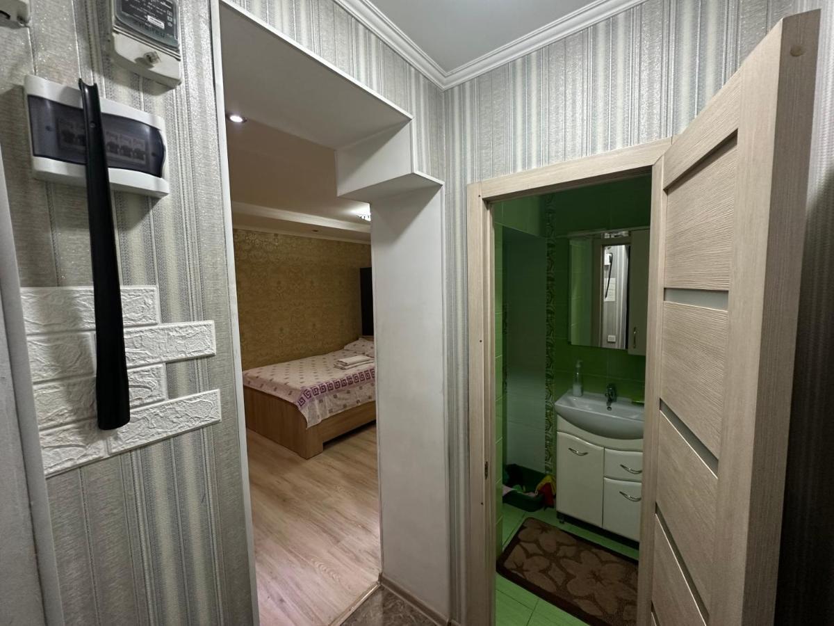 One-Room Apartment Opposite Almaty Airport Turksib Exterior foto